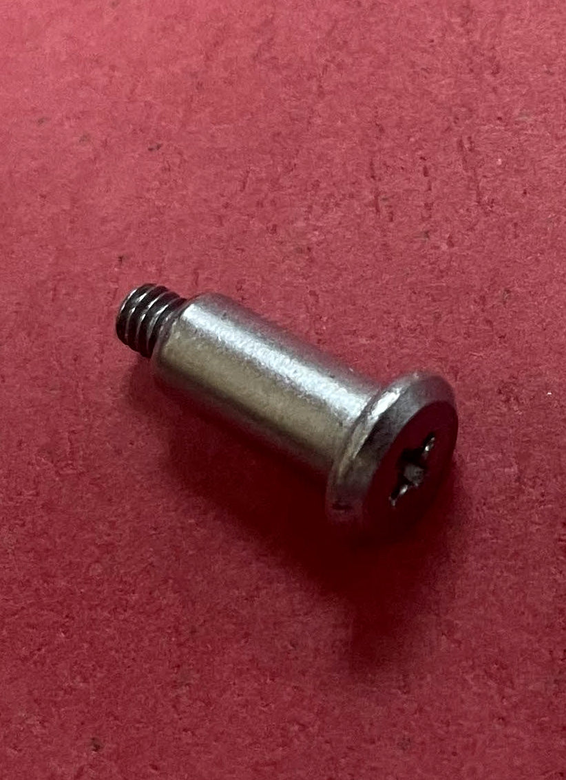 3.18 Screw for Brother Knitting Machine 413946001 410535001 410529001