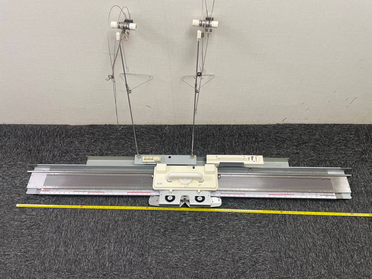 SA5P SINGER / SILVER REED Standard Gauge Punch card Knitting Machine