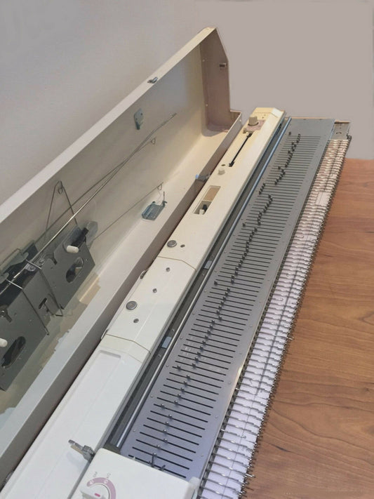 KH260 Punch Card chunky Knitting Machine