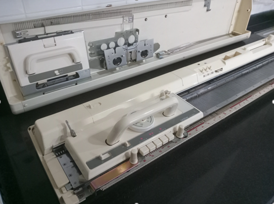 KH868 PUNCH CARD Knitting Machine