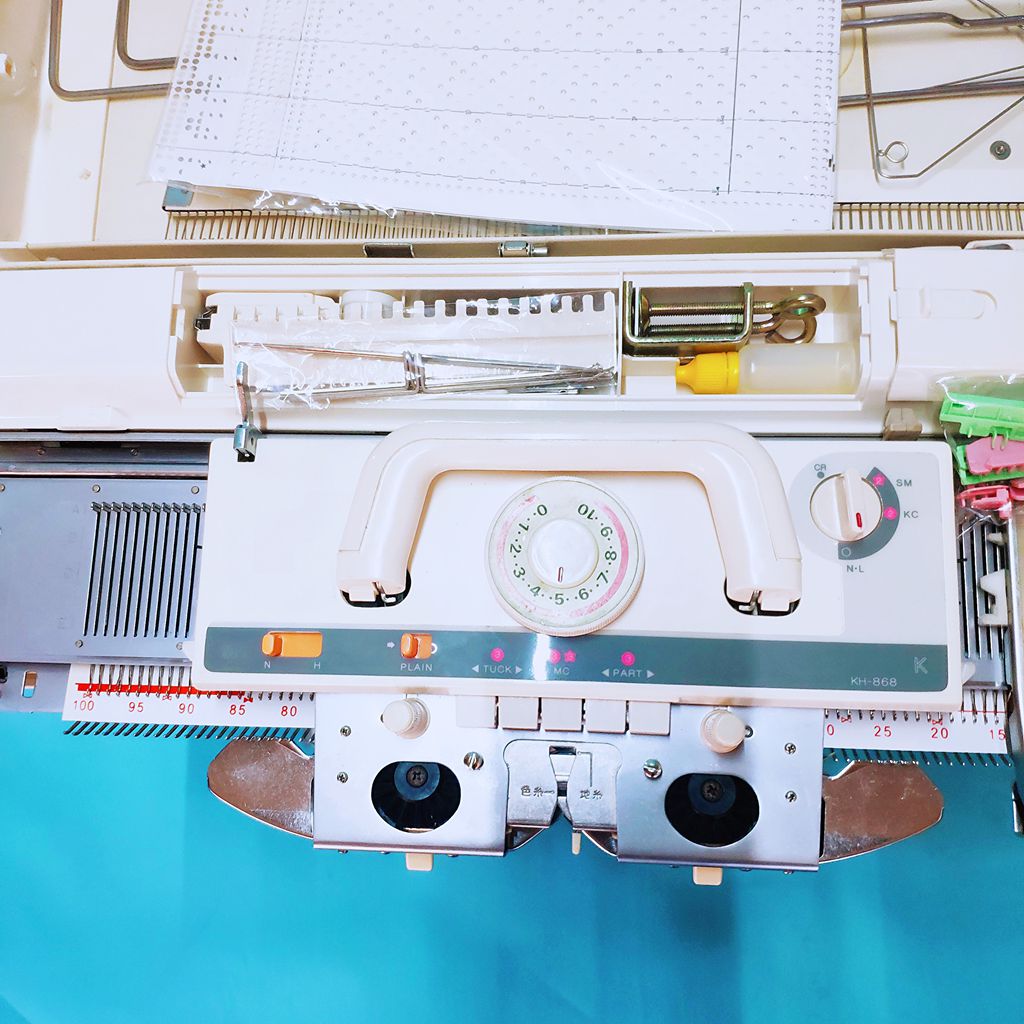 KH868 PUNCH CARD Knitting Machine