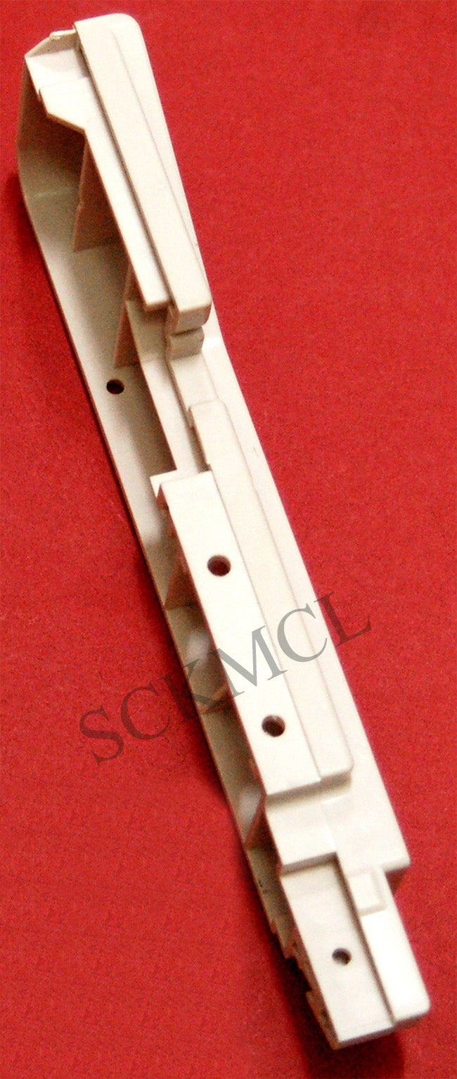 Lower side plate, right 413491002