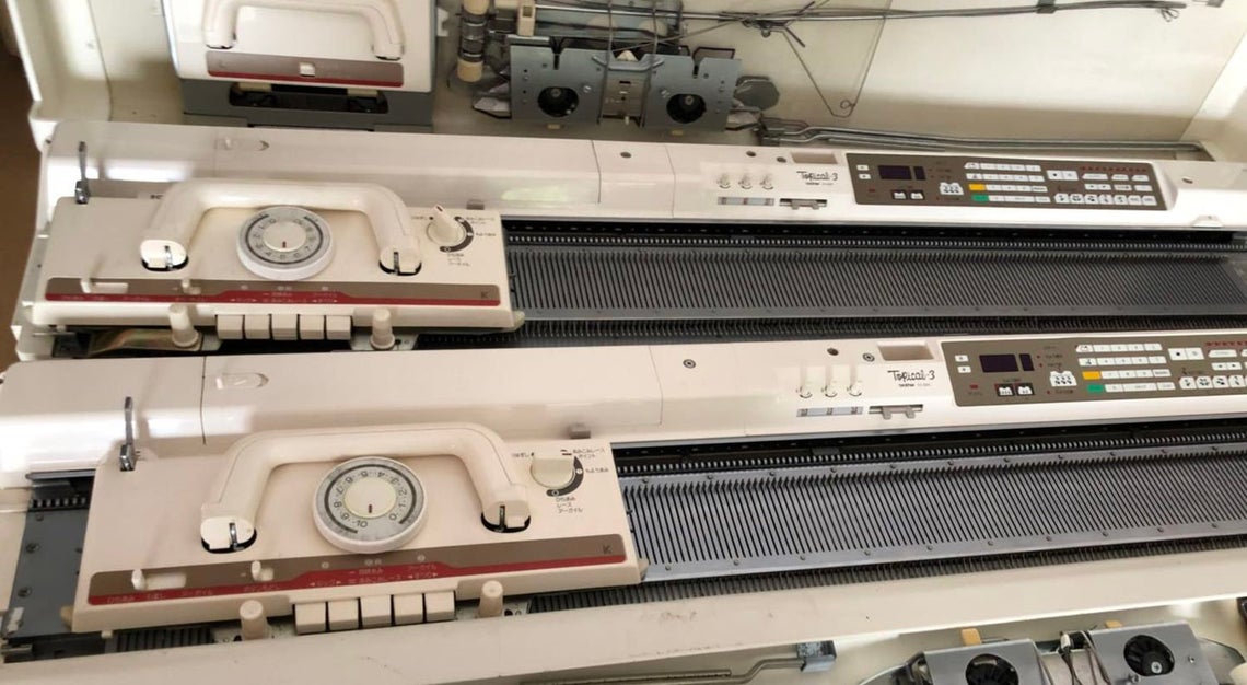 Brother KH930 Electronic Computerized Topical-3 Knitting Machine